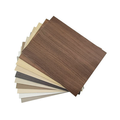 Touche douce Mélamine UV Pré-Finition MDF 18 mm avec le noyau de bois dur de peuplier