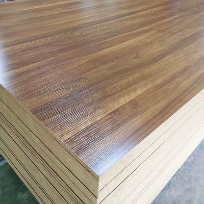 Yimu Hard Boards Melamine Mdf Boards 2,5 mm 4,5 mm 17 mm 19 mm pour une consultation au Bangladesh
