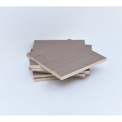 Carte MDF laminée en papier mélamine UV de 18 mm pour meubles résistants à l'humidité