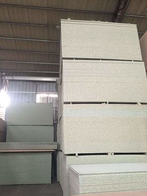 Plywood commercial laminé de qualité MDF