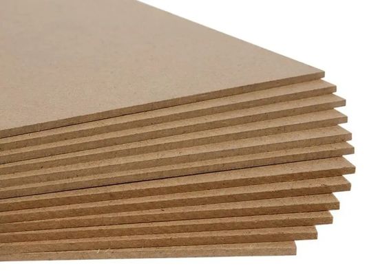 Carte MDF de haute qualité E0 E1 pour décoration de meubles du Henan 8 mm 9 mm 18 mm