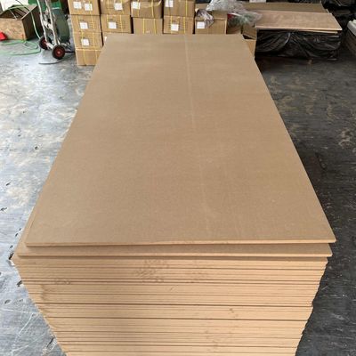 Mdf brut laminé en mélamine 18 mm Mdf artisanal en bois 3 mm 15 mm 18 mm pour intérieur