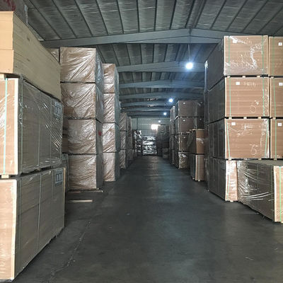 Mdf brut laminé en mélamine 18 mm Mdf artisanal en bois 3 mm 15 mm 18 mm pour intérieur