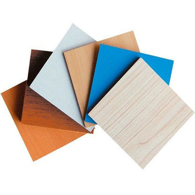 Pâte de mélamine en MDF de 18 mm Pâte de bois à l'épreuve de l'humidité Collage à double face de mélamine WBP/E1