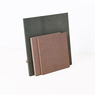 En intérieur 2-25 mm Taille personnalisée Plain MDF Board avec noyau en bois massif de peuplier