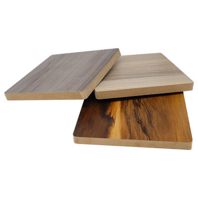 Plaque de mélamine blanche Mdf Hdf Pour meubles avec colle E0 et revêtement de mélamine durable