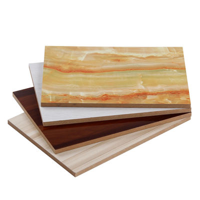 Panneau MDF de 18 mm et bois blanc couleur de grain Melamine MDF à l'épreuve de l'humidité